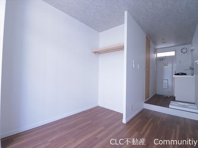 モア4 リビング