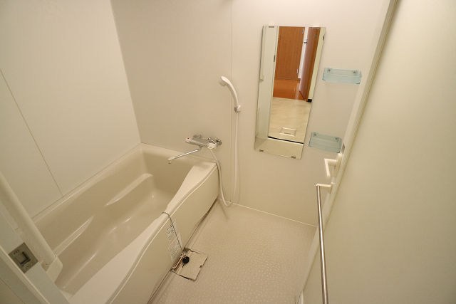 パシフィックロイヤルコートみなとみらいアーバンタワー 風呂画像