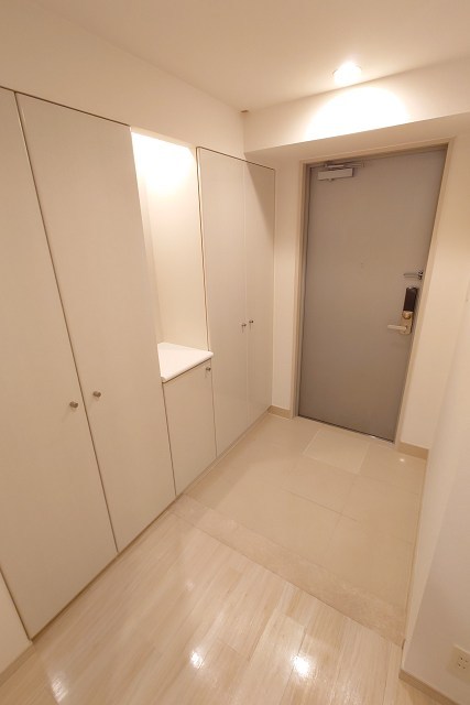 パシフィックロイヤルコートみなとみらいオーシャンタワー  玄関