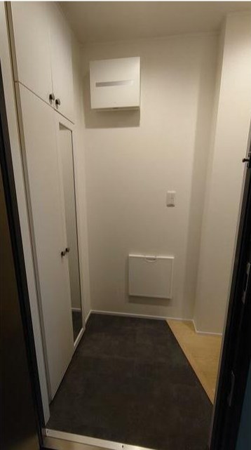 根岸西町フラット 玄関