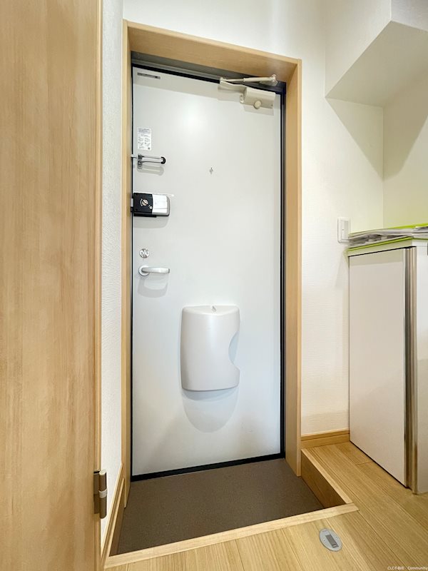 アットリラ行徳 玄関