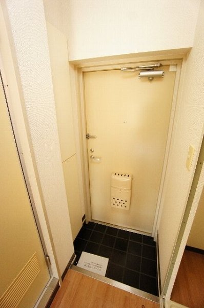 千葉県習志野市谷津６丁目 玄関