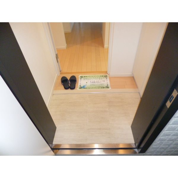 confor（コンフォール）  玄関