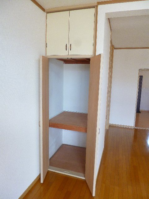 千葉県市川市高谷２丁目 収納