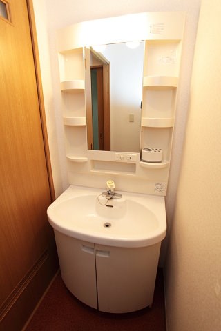 ゴールドベル新川崎 その他3