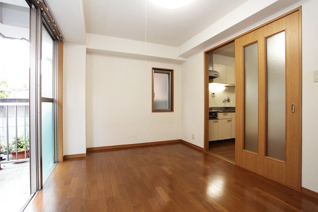 ゴールドベル新川崎 リビング