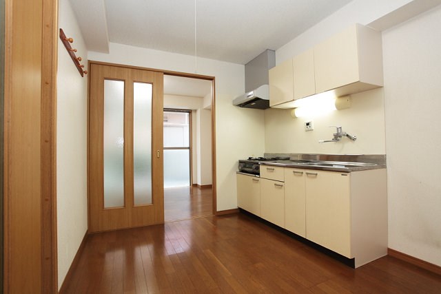 ゴールドベル新川崎 キッチン