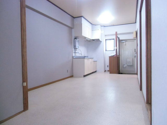 深行ビル   リビング