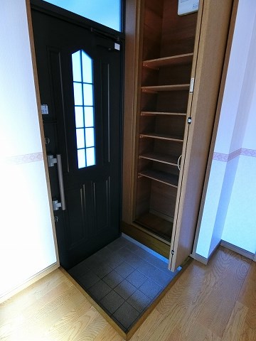 プレジャーハイム妙典  玄関