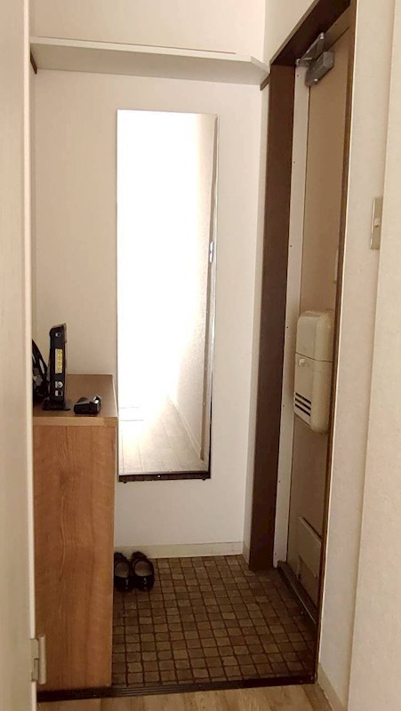 メゾン・ブランシュ 玄関