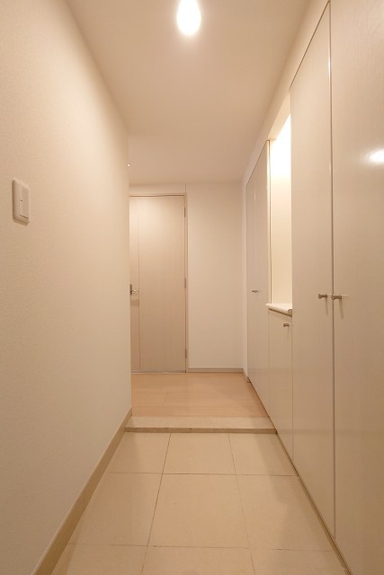 パシフィックロイヤルコートみなとみらいオーシャンタワー  玄関