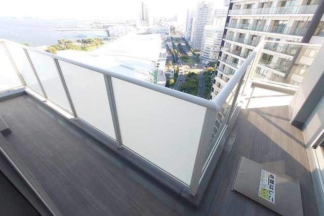 パシフィックロイヤルコートみなとみらいオーシャンタワー  ベランダ