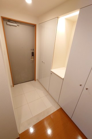 パシフィックロイヤルコートみなとみらいアーバンタワー 玄関