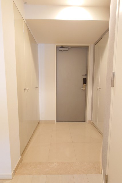 パシフィックロイヤルコートみなとみらいアーバンタワー 玄関