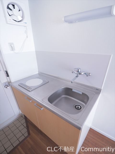 モア4 キッチン