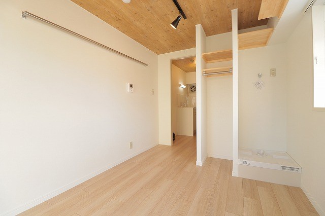 モア３ その他8