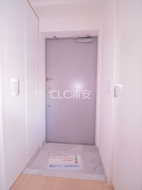 ドゥーエ浦安 玄関