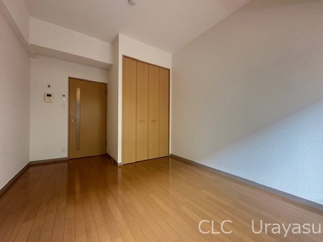 クレシア　アイ リビング