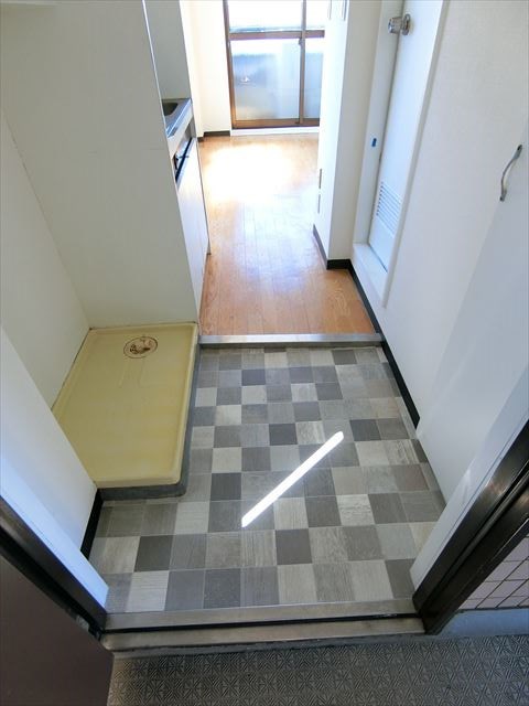 Landy新浦安 玄関