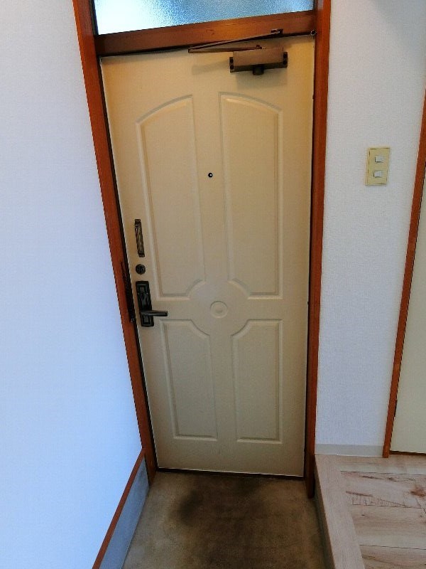 アーバンコーポラス 玄関