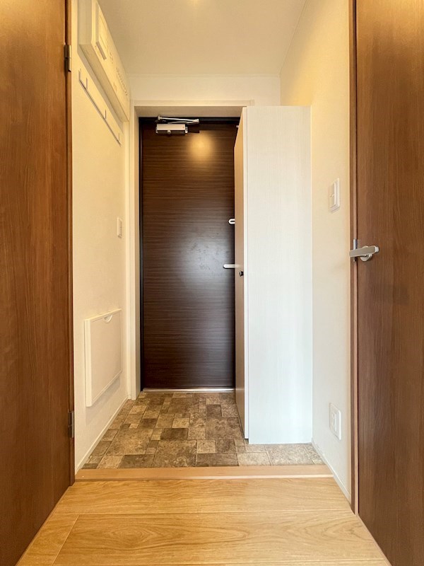 グランヴィーネ　Ichikawa 玄関