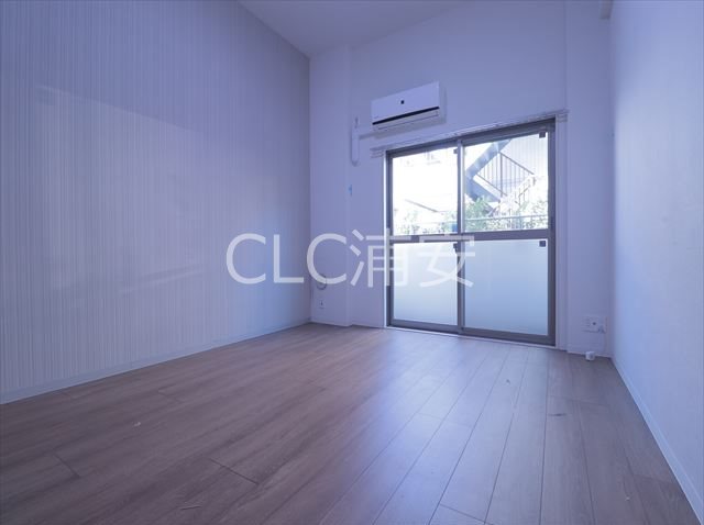 フローリッシュプレイス リビング