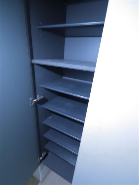 ピーノ・トロンコ 玄関