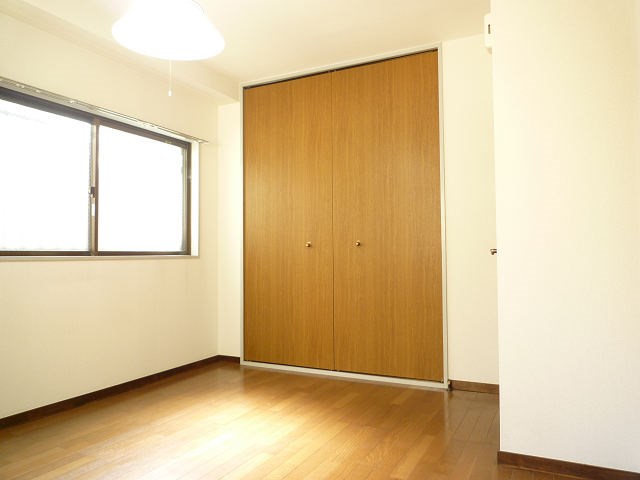 メゾン桜井 ベッドルーム