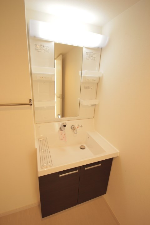 リブリ・ニソル その他1