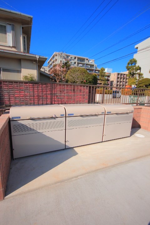 リブリ・ニソル その他7