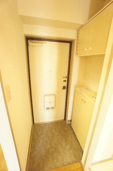 サンハイム原木中山 玄関