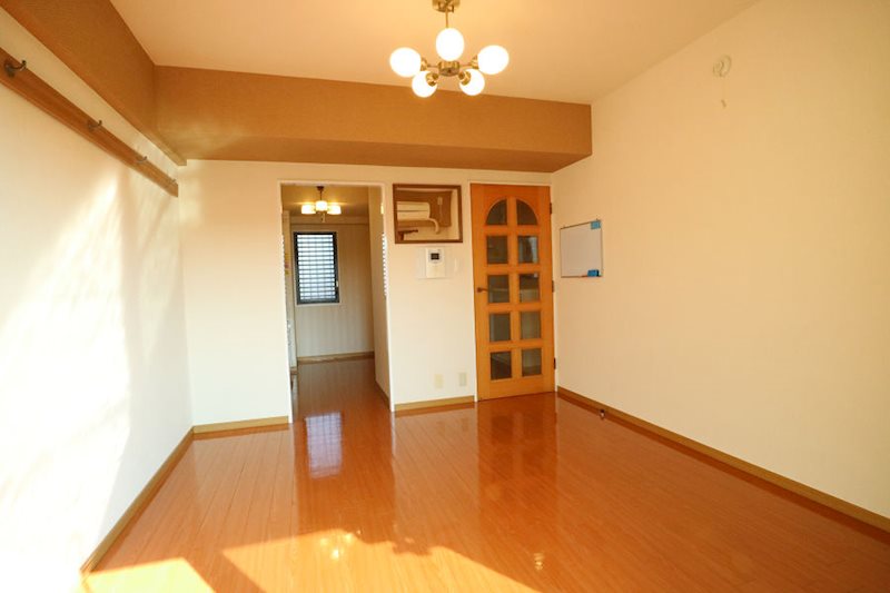 新川崎ロイヤルパレス リビング