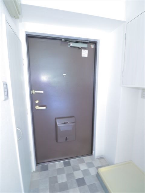 Landy新浦安 玄関