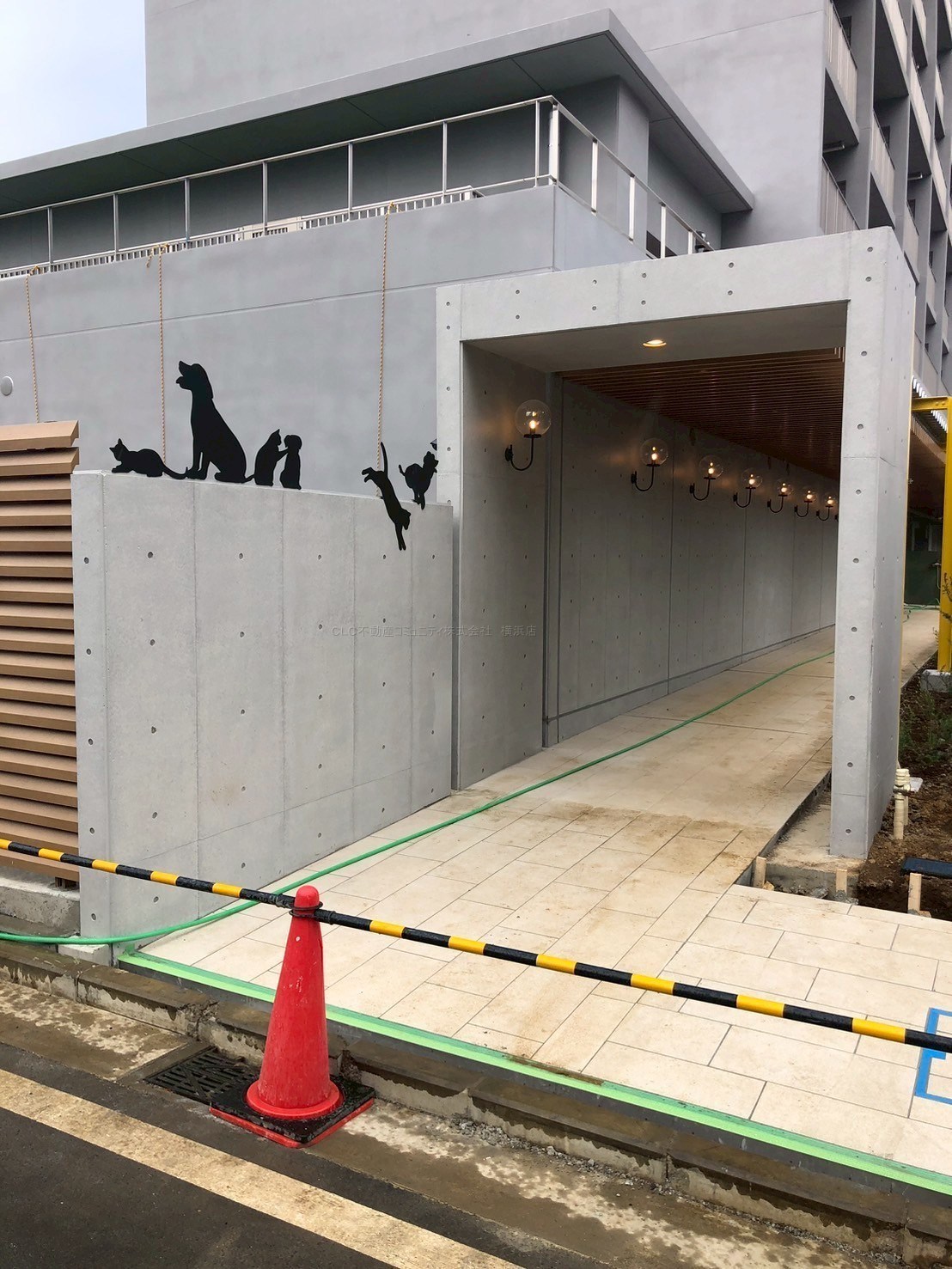 リーラ横浜川和町 エントランス