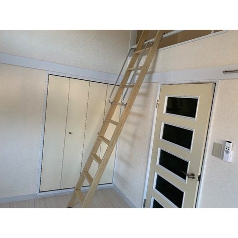 ローズアパートメント泉10番館 ベッドルーム