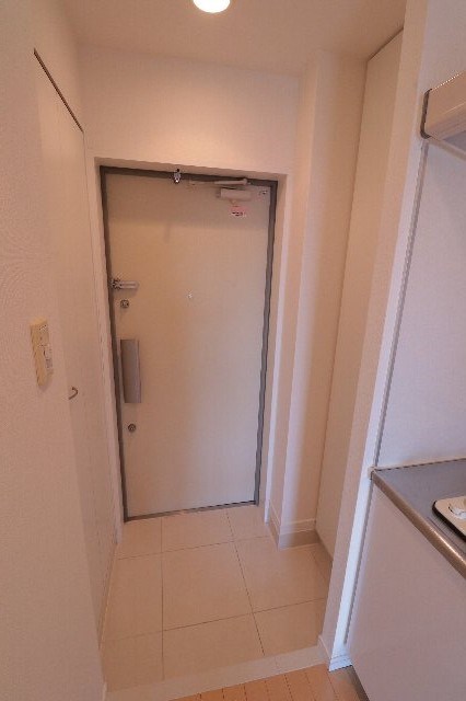 コンフォリア行徳 玄関