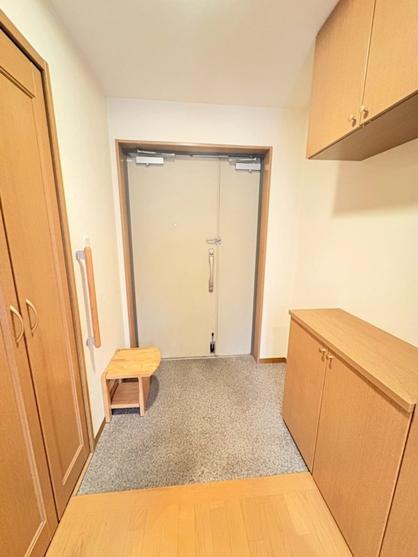 ウィンビュ三ツ沢 玄関