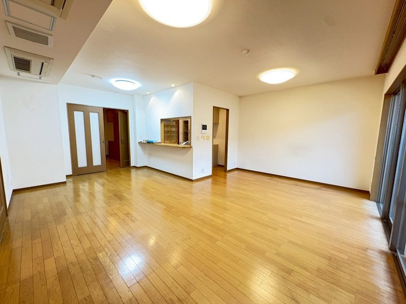 ウィンビュ三ツ沢 リビング