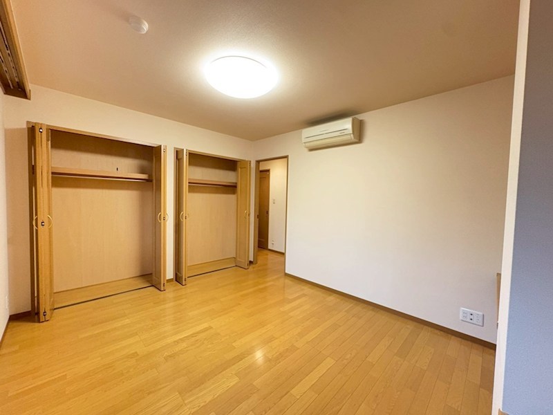 ウィンビュ三ツ沢 ベッドルーム