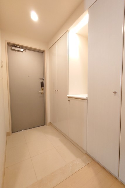 パシフィックロイヤルコートみなとみらいアーバンタワー 玄関