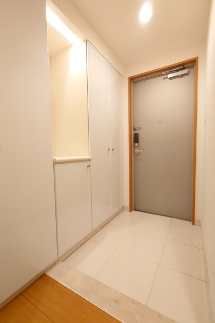 パシフィックロイヤルコートみなとみらいオーシャンタワー  玄関