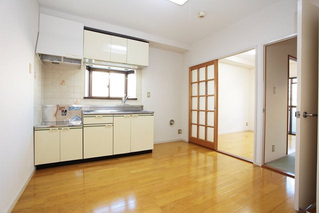 サンパレスウスイ リビング