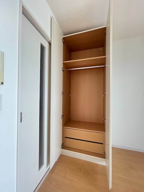 ステーション・タワー・ウラヤス その他4