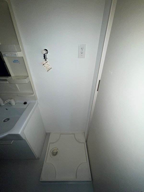 ステーション・タワー・ウラヤス その他10