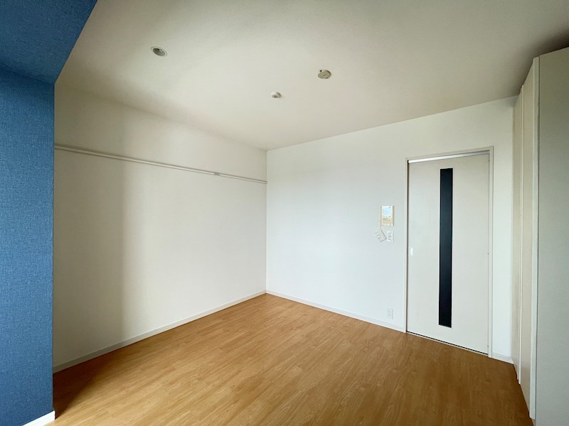 ステーション・タワー・ウラヤス その他14