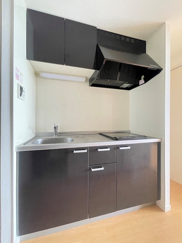 ステーション・タワー・ウラヤス キッチン