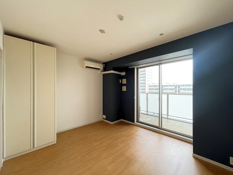 ステーション・タワー・ウラヤス ベッドルーム