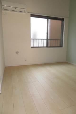 チャーリーハウス ベッドルーム