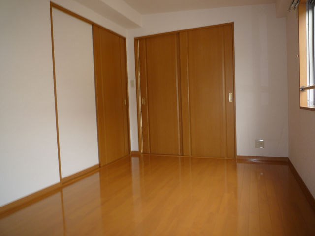 フォーレスト ベッドルーム