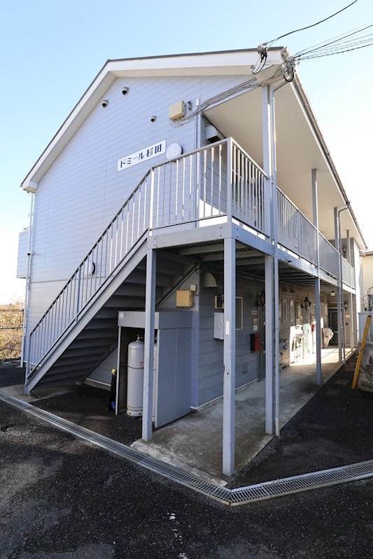 ドミール杉田 外観